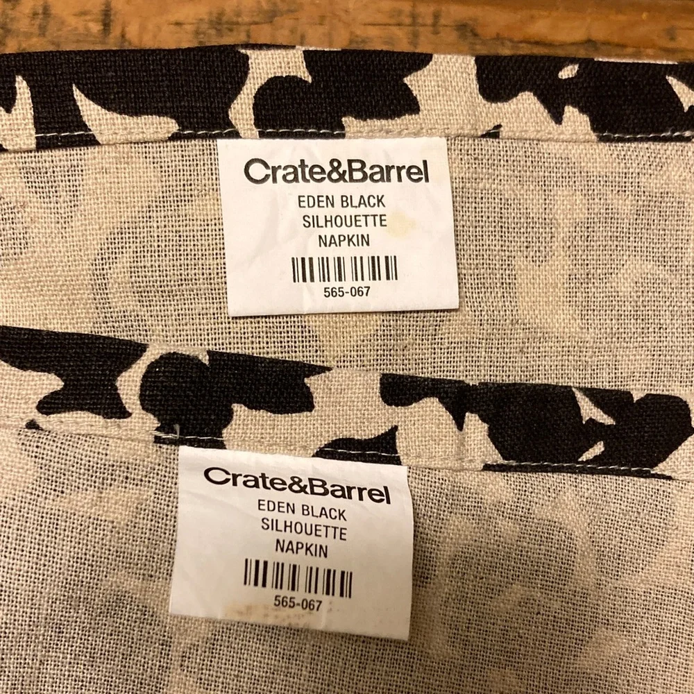 Crate&Barrel eden black silhouette set of table runner, placemats and napkins